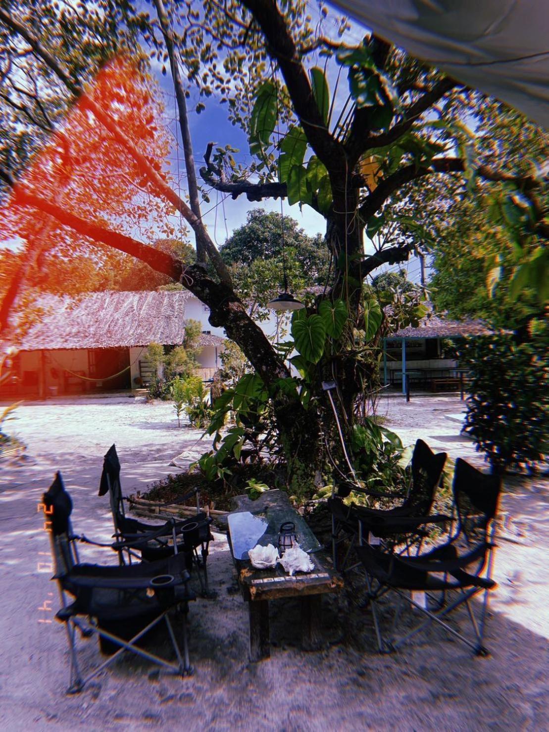 Tropical Hostel Koh Phayam Esterno foto